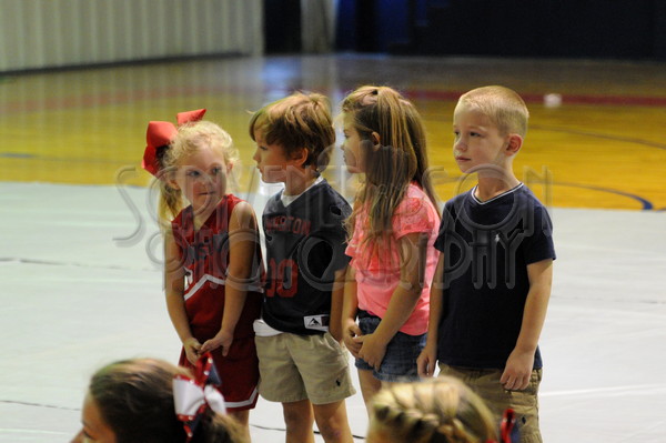 8-28 WA Pep Rally 067.JPG - SCRIVENER D300